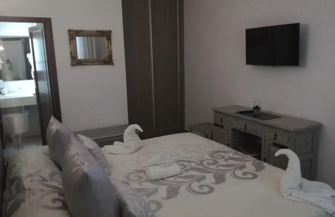 Boutique Hostal Mistral-1